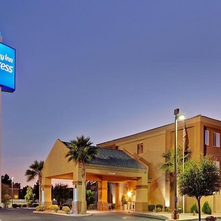 Holiday Inn Express Las Vegas-Nellis By Ihg Kültér fotó